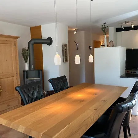 Idyllisch Ruhige U. Zentrale 3.5 Zi-Wohnung Im Waldhaus Park * Flims